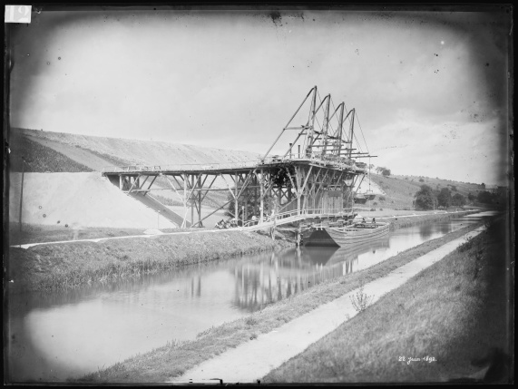 Photo d'un chantier du 22 juin 1892 2/3